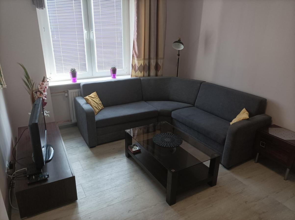 Azyl Apartament *